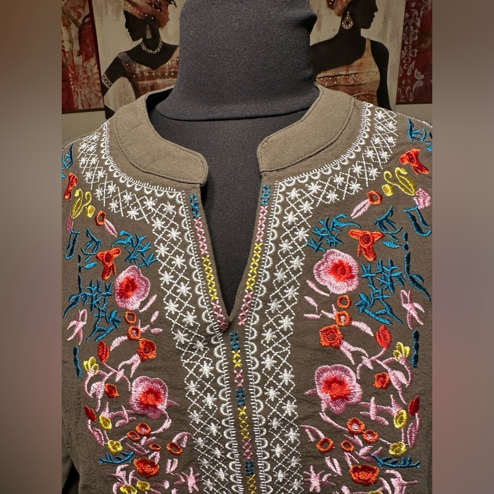 NWT EMERY ROSE PINK AND BLUE EMBROIDERY OLIVE GREEN COLOR DRESS SIZE M - Picture 2 of 16